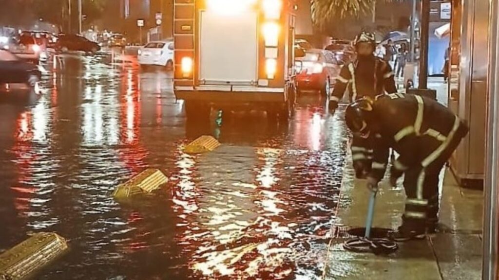 Triple alerta por lluvias en la CDMX, Cuajimalpa en Alerta Roja