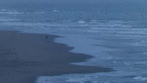 Olas de tsunami tocan la costa oeste de EE. UU. tras terremoto en Rusia