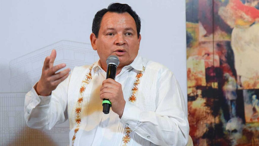 Joaquín Díaz Mena "Huacho", gobernador de Yucatán.