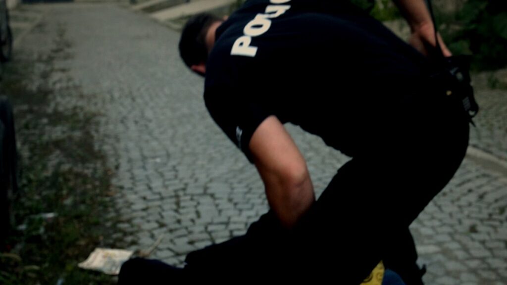 video-muestra-pelea-entre-policia-y-motociclista-en-cdmx-se-viraliza-en-redes