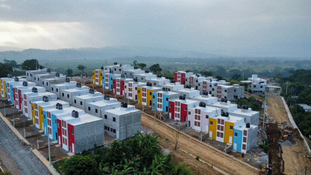 ¿Cuánto debes ganar para obtener una Vivienda del Bienestar 2025?