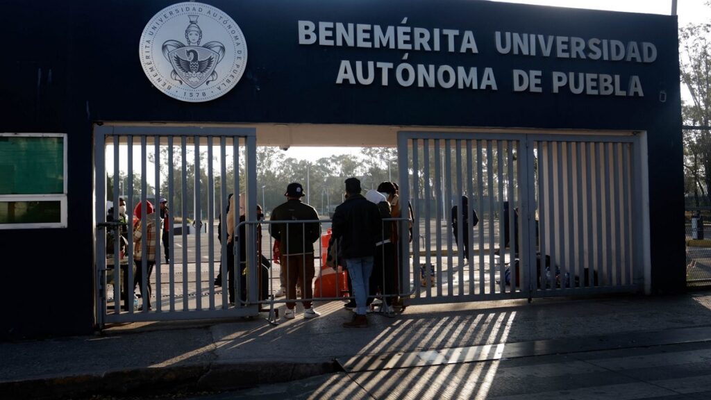 ademas-de-beatriz-gutierrez-muller-quienes-son-los-candidatos-a-la-rectoria-de-la-buap-en-puebla