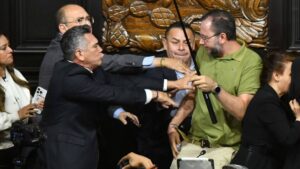 Video revela que “Alito” Moreno no le pegó al colaborador de Noroña