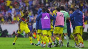Saint-Maximin brilla en su debut y guía la remontada del América