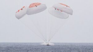 Astronautas vuelven a la Tierra tras casi 5 meses en la Estación Espacial Internacional