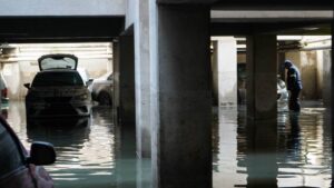 ¿Auto inundado en CDMX? Gobierno y aseguradora podrían ayudarte