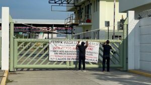 Jubilados de Pemex inician paro indefinido en Tapachula, Chiapas