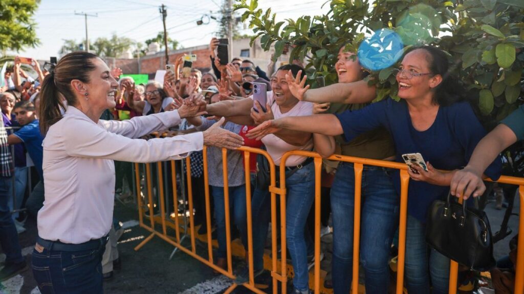 Centro LIBRE para mujeres, becas para estudiantes y recursos para pueblos originarios Sheinbaum