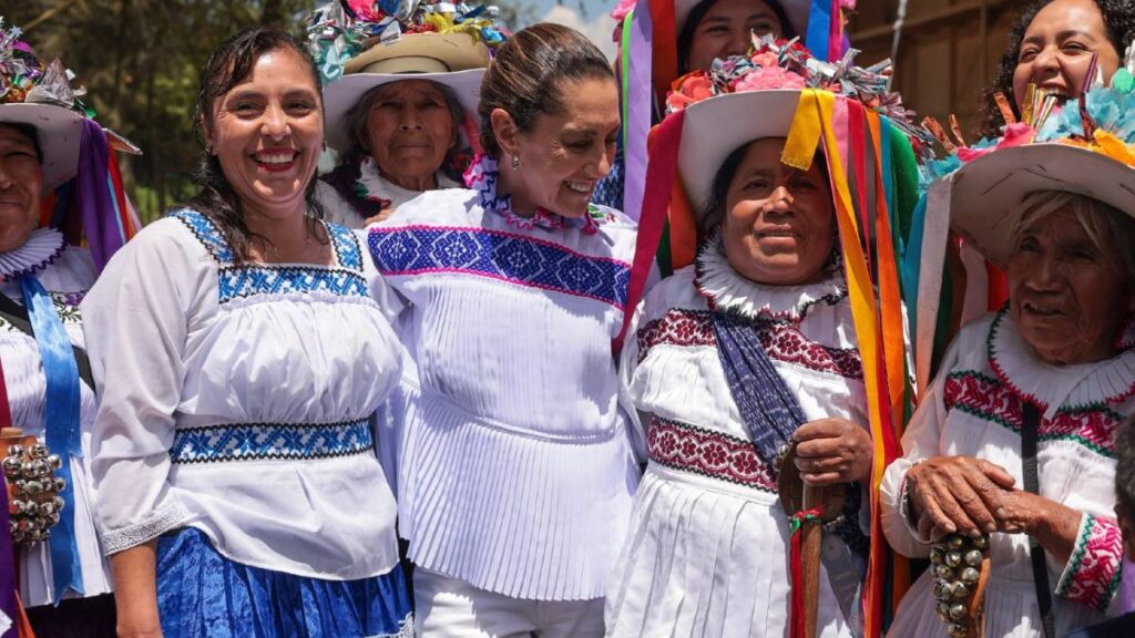 Centro LIBRE para mujeres, becas para estudiantes y recursos para pueblos originarios: Sheinbaum