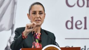 Envíos a EE. UU. se reanudarán cuando haya lineamientos de aranceles: Sheinbaum