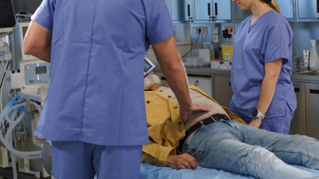 Ministro serbio sufre derrame cerebral