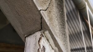 Captan en video derrumbe de vivienda en Gustavo A. Madero; no hay heridos