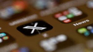 Diputada Nay Salvatori expone a tuitero tras crítica: ¿nueva censura en Puebla?