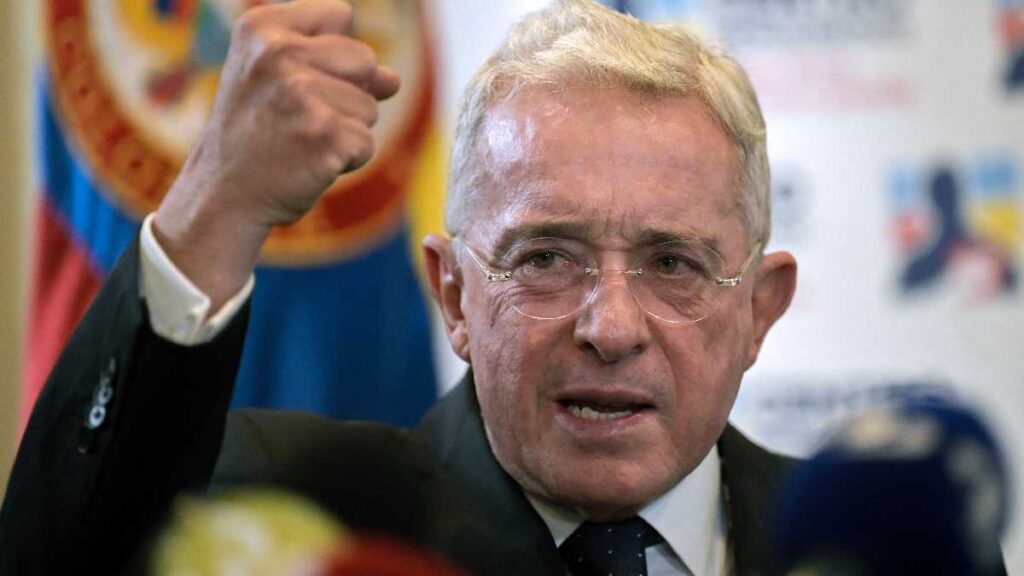 Exmandatarios mostraron respaldo a Álvaro Uribe