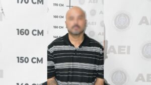 Fiscalía de Baja California detiene a tercer implicado en agresión a periodista