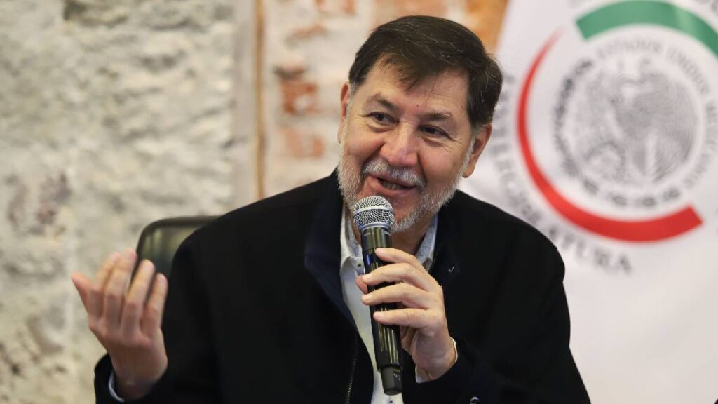 Fernández Noroña confirma compra de casa en Tepoztlán por 12 mdp y asegura que es fruto de su trabajo y no de regalos.