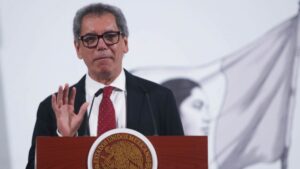 Hacienda ayudará a Pemex a bajar su deuda 26% para 2030