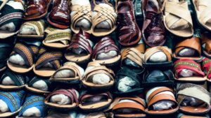 Secretaría de Cultura condena apropiación en huaraches “Oaxaca Slip On” de Adidas