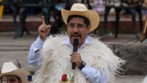 Ministro presidente electo de la SCJN, Hugo Aguilar, se reúne con líderes del Senado