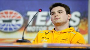 IndyCar y Pato O’Ward se pronuncian por imagen usada por ICE sobre auto para centro de detención de inmigrantes