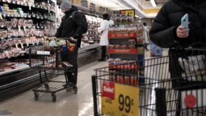 Trump eleva inflación en EE. UU. con medidas contra jitomate y ganado: expertos agrícolas