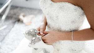 Lupita Villalobos, integrante del podcast “Las Alucines”, se casa en España