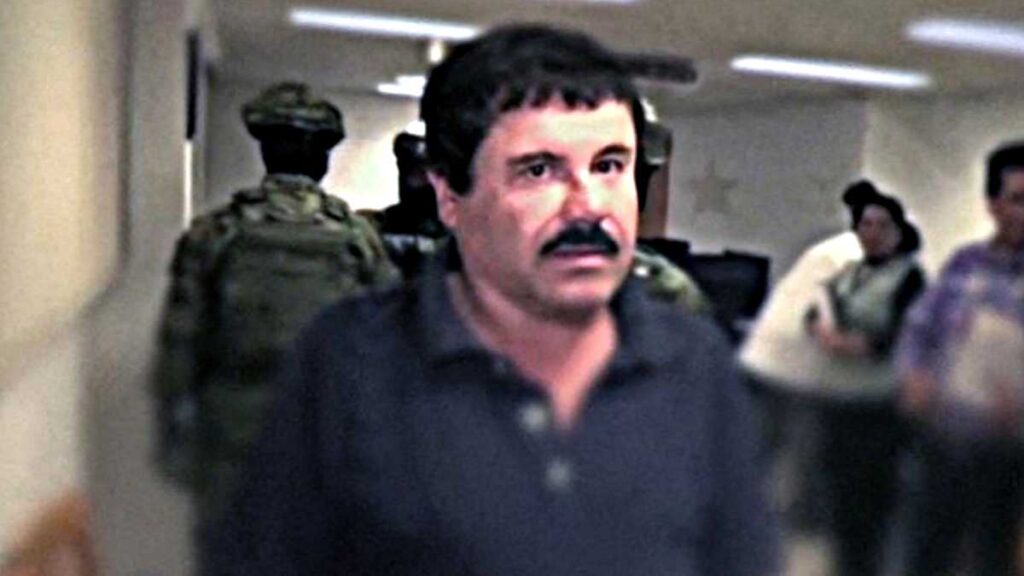 Juez niega petición del "Chapo" para ver mas a su abogado
