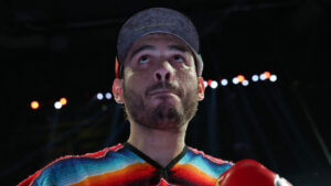 Julio César Chávez Jr. abandona el Cefereso de Hermosillo para continuar su proceso en libertad