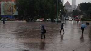 Clima en CDMX: lluvias fuertes y bancos de niebla este 24 de agosto