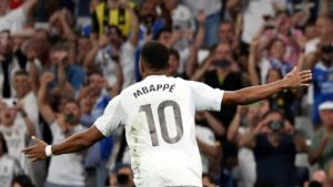 Real Madrid debuta en LaLiga con apretado triunfo ante Osasuna