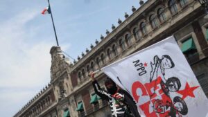 México, en incertidumbre política y económica tras 50 años de cambios