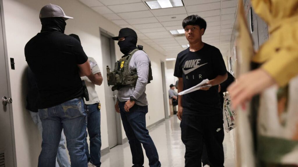 Familias de migrantes deportados no pueden pagar su alquiler en EE.UU.