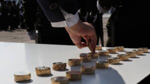 Monedas dañadas conservan su valor y pueden canjearse en bancos: Banxico