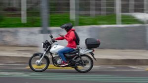 Motociclista atropella a niña de 8 años en Puebla: video