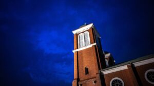 Nagasaki conmemora 80 años de la bomba atómica con repique histórico de campana