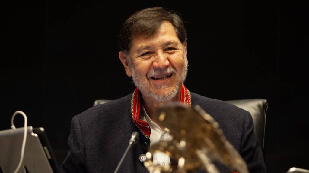 Noroña defiende viajes y gastos personales de morenistas y pide respetar el uso de recursos propios.