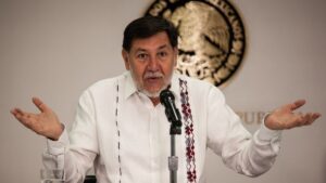 Pamela Cerdeira exhibe la soberbia de Noroña