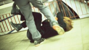 ¿Nuevo escándalo del alcalde de Cuyoaco, Puebla? Exhiben a sus escoltas golpeando a ciudadanos