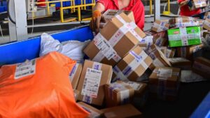 Desde este viernes, paquetes de China pagarán 33.5% de impuesto