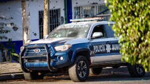 Detienen al influencer “Pato” Heredia por agredir a personal del IMSS en Juan José Ríos, Sinaloa