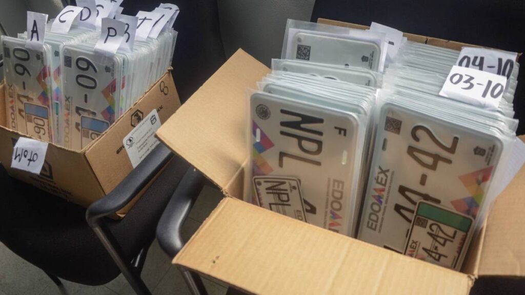 Recibe placas Edomex en tu casa paso a paso