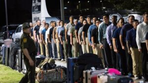 EE. UU. suma casi 350 mil deportaciones desde que Trump regresó a la Casa Blanca