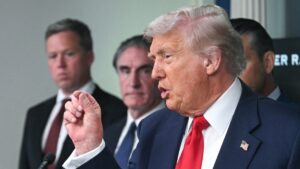 Trump llama a CDMX una de las “peores del mundo”, tras ordenar despliegue de Guardia Nacional en Washington