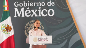 Sheinbaum asegura que salario mínimo crecerá hasta alcanzar para 2.5 canastas básicas