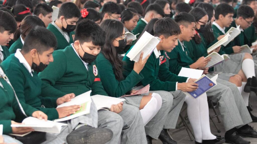 La Beca Rita Cetina inicia registro el 15 de septiembre; apoyo universal de 1,900 pesos bimestrales para estudiantes de secundaria.