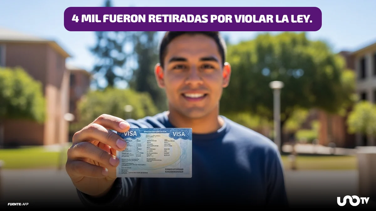 EE.UU. revoca visas a estudiantes.