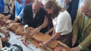 Arman torta de 90 metros y más de una tonelada en la CDMX