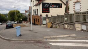 Tragedia en Francia: un muerto y cinco heridos tras atropello masivo afuera de un bar