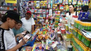 Cuadernos, bolígrafos y colores: los útiles que la SEP pide en secundaria 2025