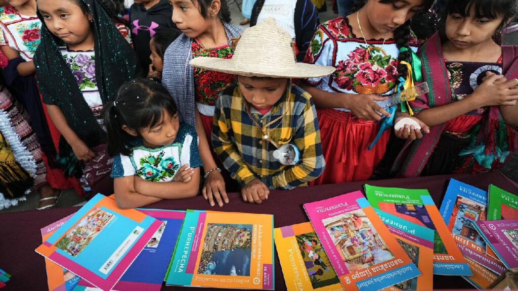 Conoce la lista oficial de útiles escolares de la SEP 2025-2026 para primaria. Consulta qué debe llevar tu hija o hijo desde primero hasta sexto grado